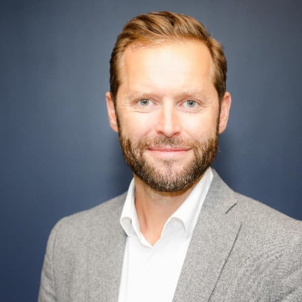 Dr. Erik Wiklund